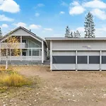 Heksa By Interhome *