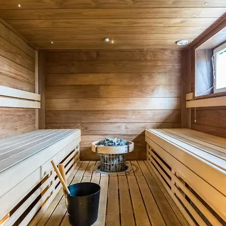 Heksa By Interhome *